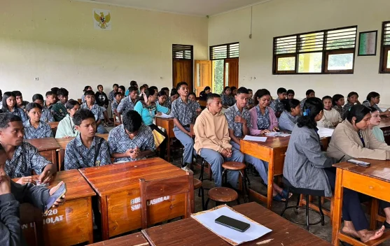 Engel Talok Serap Aspirasi Pelajar SMAN Lasiolat