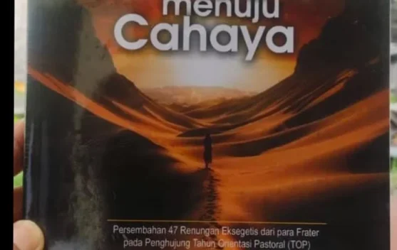 Frater TOP Paroki Santa Filomena Mena Rilis Buku
