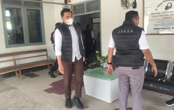 Kejari TTU Geledah Perumda Air Minum Tirta Cendana