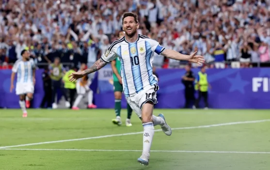 "Hat-trick" Messi Bawa Argentina Bungkam Aljazair