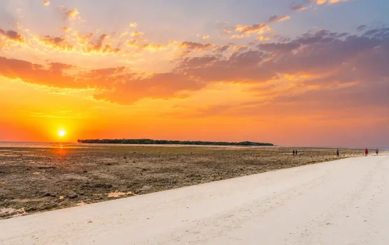 Pantai Mali Jadi Rekomendasi Menikmati Panorama Sunset di Kabupaten Alor
