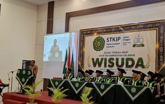 Sekda Alor Dorong Lulusan STKIP Muhammadiyah Kalabahi Tingkatkan Kompetensi
