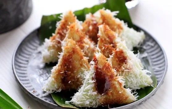 Resep Lupis Ketan Putih, Jajanan Tradisional dengan Saus Gula Merah
