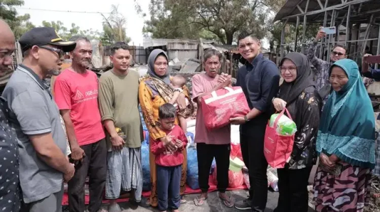 Pemko Banda Aceh Santuni Korban Kebakaran Alue Naga