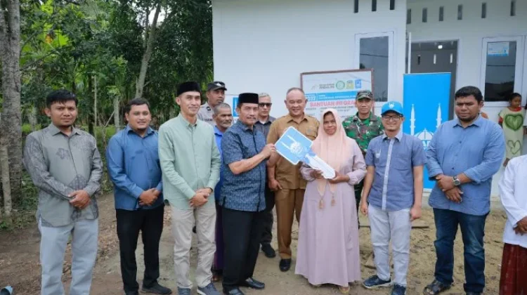 Dhuafa Aceh Besar Terima Rumah Bantuan Tahan Gempa