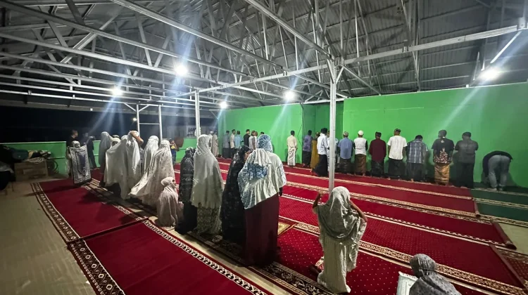 Warga Pidie Jaya Sambut Puasa di tengah Bencana