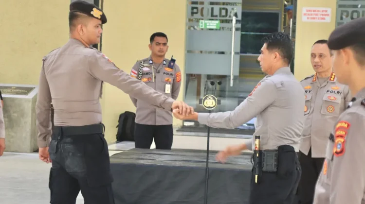 Kapolda Aceh Peragakan Ilmu Bela Diri kepada Ratusan Personel Ditsamapta