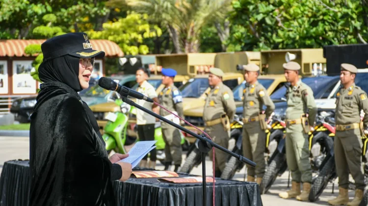 Illiza Tugaskan Puluhan Satpol PP WH Amankan Kecamatan