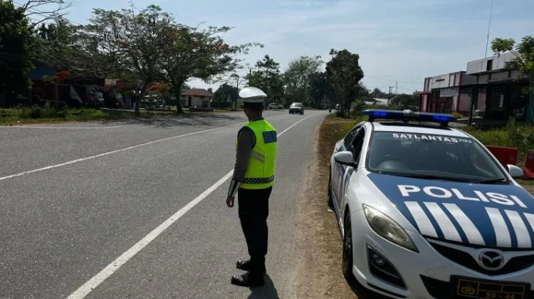 Polres Aceh Jaya Patroli di Jalan Lintas Nasional