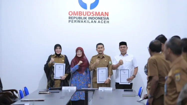 Terima Rapor Ombudsman 2025, Illiza Komit Tingkatkan Pelayanan Publik Banda Aceh
