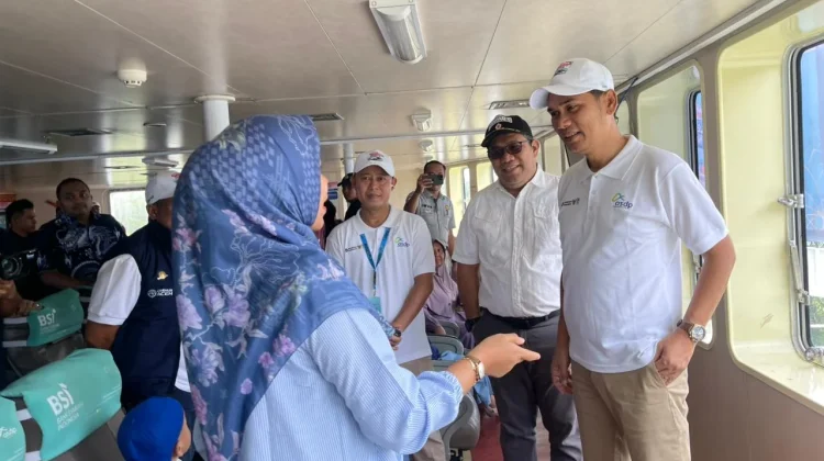 Sekda Aceh Sapa Pemudik di KMP Aceh Hebat, 650 Tiket Gratis Disiapkan ke Sabang