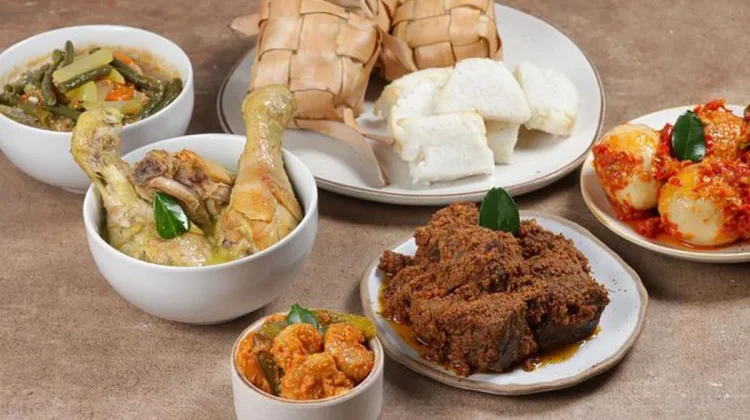 Tips Mengkonsumsi Makanan Sehat saat Lebaran