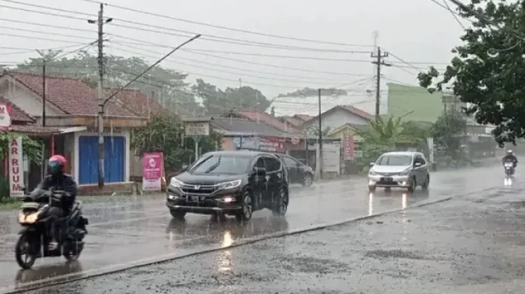 BMKG Peringatkan Hujan Lebat di Sejumlah Kota Besar