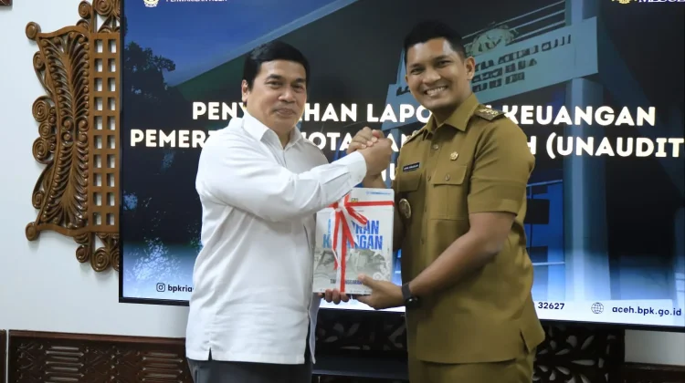 Pemko Banda Aceh Serahkan LKPD pada BPK