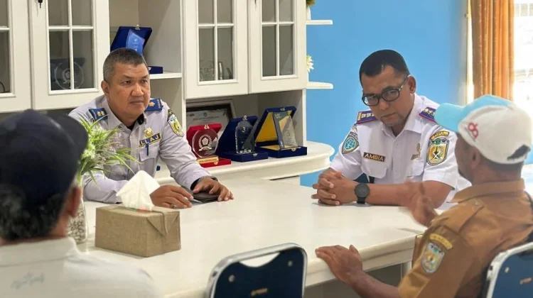 Dishub Tegur Pengelola Juru Parkir di Kawasan Wisata Ulee Lheue-Gampong Jawa