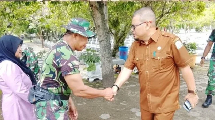Kepala Dinas Sosial Aceh Tinjau Taman Makam Pahlawan