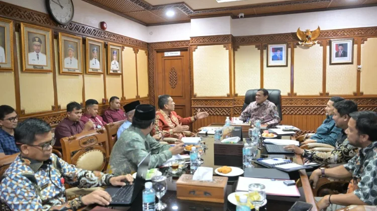 Wagub Aceh Mediasi Perselisihan Bupati–Wabup Pidie Jaya, Dipicu Soal Kewenangan