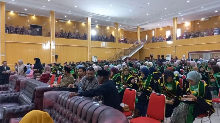 Unmuha Wisuda 262 Lulusan, Siapkan Akses ke Dunia Kerja