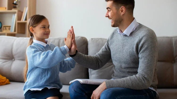 Orang Tua tidak Boleh Biarkan Anak Kecanduan Gadget