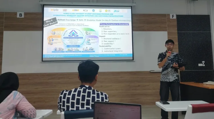 Mahasiswa Magister Kebencanaan USK Presentasikan Inovasi di Bangkok