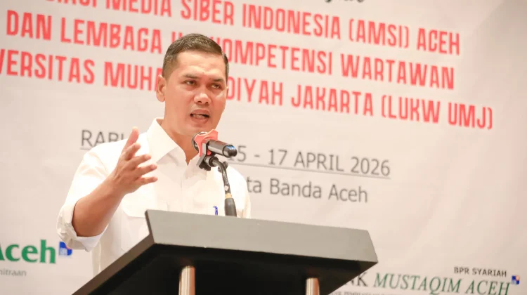 Sekda Aceh Buka UKW dan Seminar Nasional AMSI Aceh