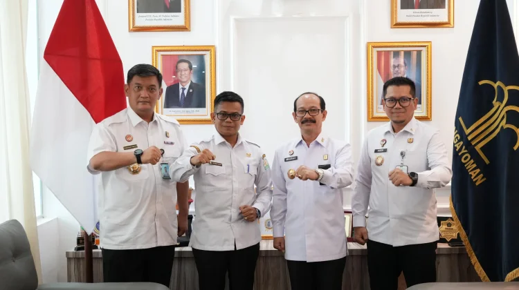 Kemenkum Bersama MAA Sinergikan Posbankum dengan Peradilan Adat