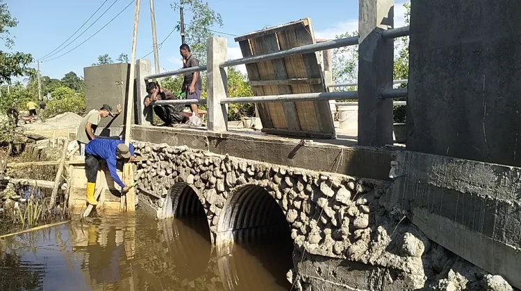 Pembangunan Jembatan Aramco di Pasi Rasian Aceh Selatan Sudah 90 Persen