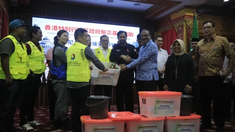 Relawan Tiongkok dan Malaysia Salurkan 9.500 Paket Bantuan untuk Korban Bencana