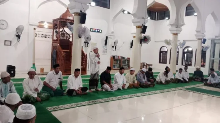 Tengku Syamsuddin Ditetapkan sebagai Imum Chik Masjid Tgk Chik Mahraja Gurah