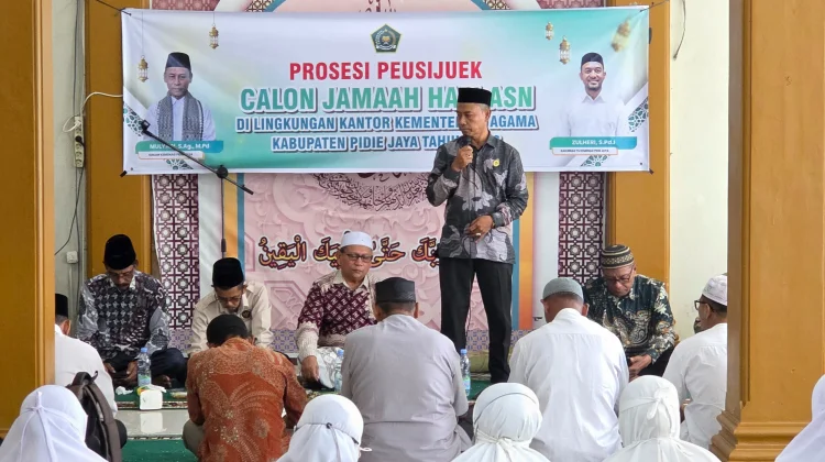 Jemaah Haji Kemenag Pidie Jaya Dipeusijuk sebelum Berangkat ke Tanah Suci