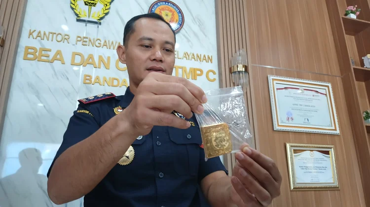 Petugas Gagalkan Penyeludupan Emas Batangan Senilai Rp1,4 Miliar di Bandara SIM