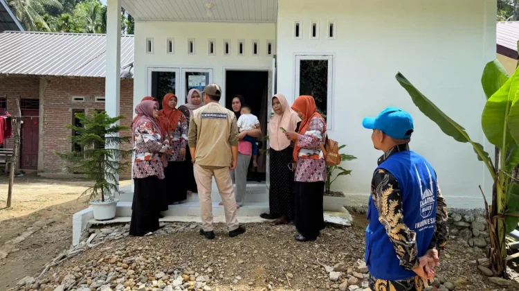 BKKBN Aceh dan Islamic Relief Tinjau Pembangunan Rumah Keluarga Risiko Stunting