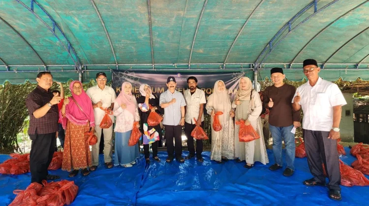 Kementerian Hukum Aceh Salurkan Ratusan Paket Daging Kurban
