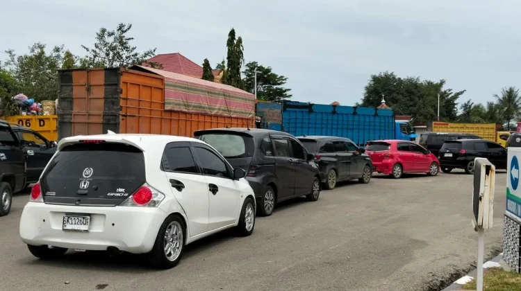 ESDM Aceh: Antrean Panjang di SPBU Dipicu Peralihan Konsumen dari BBM Nonsubsidi