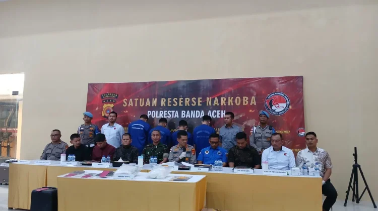 Polisi Ringkus 4 Tersangka Penyeludupan Sabu di Bandara SIM, 1 Orang DPO