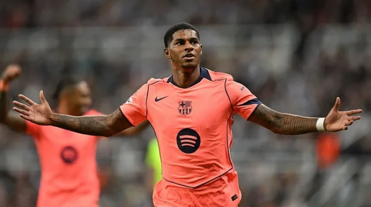 Carrick Siapkan Jalan Pulang, Marcus Rashford Berpeluang Bela MU Lagi Musim Depan