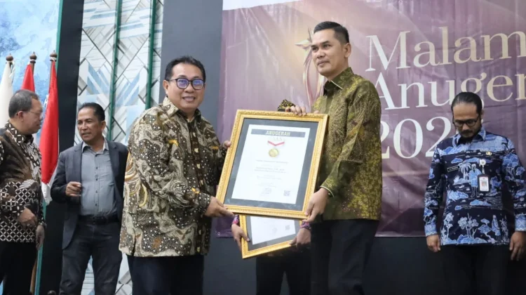 Sekda Nasir Raih Anugrah SMSI Sebagai Tokoh Inspiratif Nasional 2026
