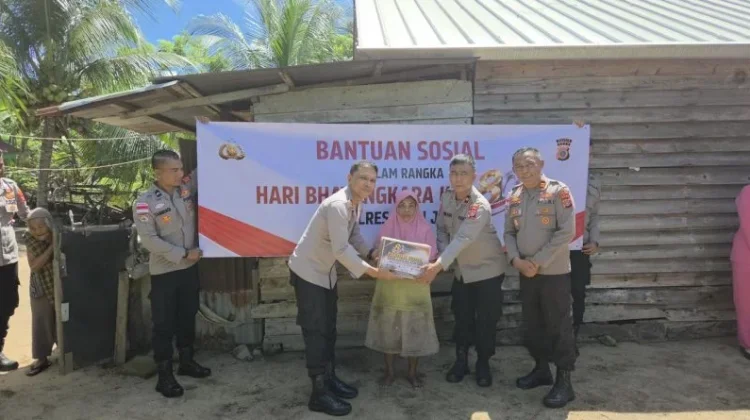 Polres Aceh Jaya Salurkan Bantuan Sosial jelang Hari Bhayangkara