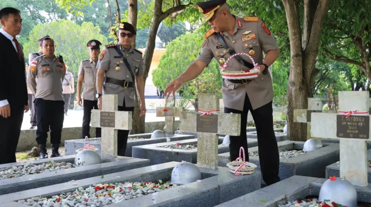 Wakapolda Aceh Pimpin Ziarah di TMP Banda Aceh Peringati Hari Bhayangkara ke-80