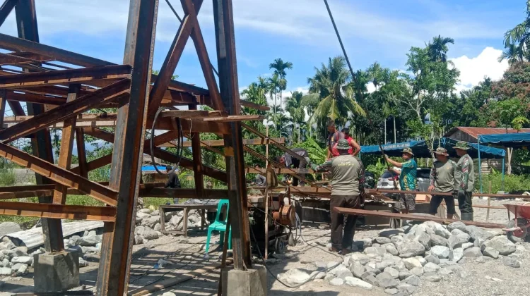 Progres Jembatan Gantung Perintis di Desa Teger Miko Capai 77 Persen