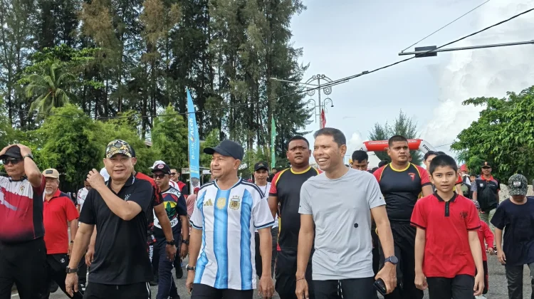 Warga Aceh Jaya Meriahkan Jalan Santai dan Nobar Piala Dunia