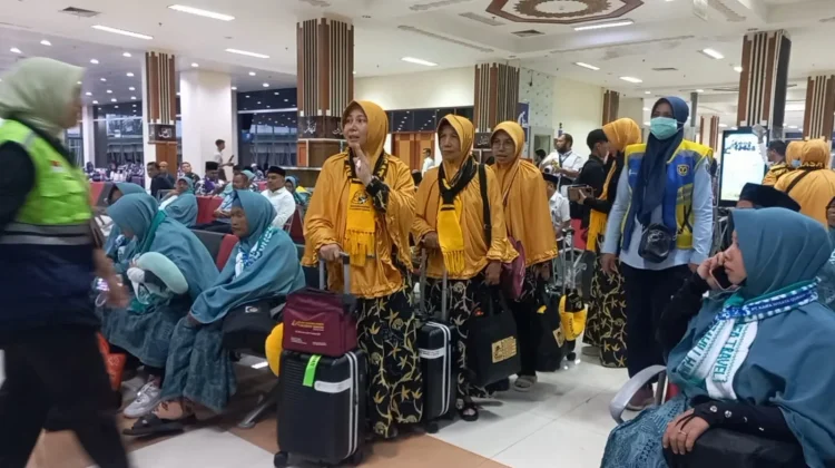 Jemaah Umrah Perdana 1448 Hijriah Berangkat Langsung dari Aceh ke Jeddah
