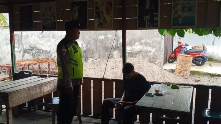 Polsek Teunom Laksanakan Patroli Dialogis di Pusat Aktivitas Warga