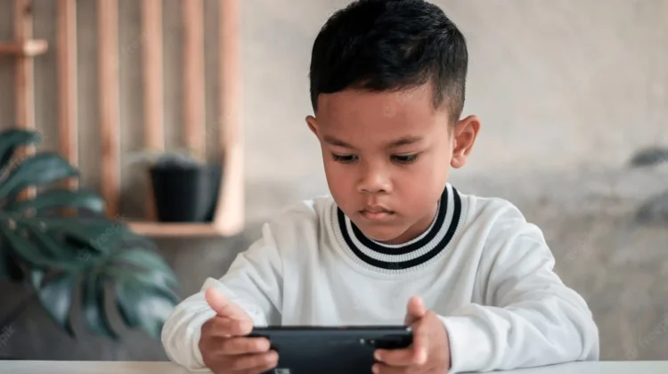 Begini Tanda-tanda Anak Mulai Kecanduan Gadget