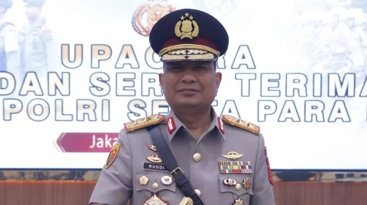 Kapolri Lantik Irjen Pol. Ruddi Setiawan sebagai Kapolda Aceh