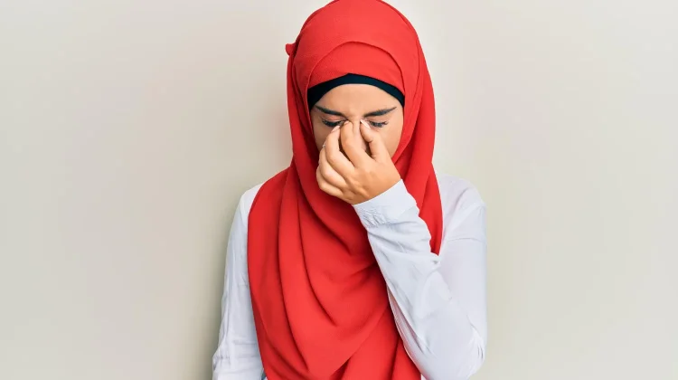 Perempuan Rentan Overthinking karena Tuntutan