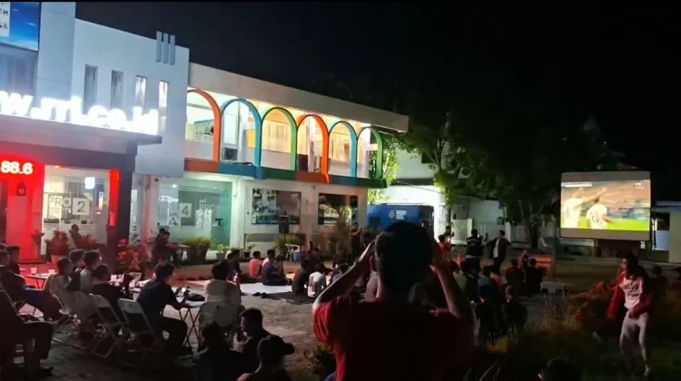 Warga Meriahkan Nobar-Debar Piala Dunia di Halaman RRI Banda Aceh