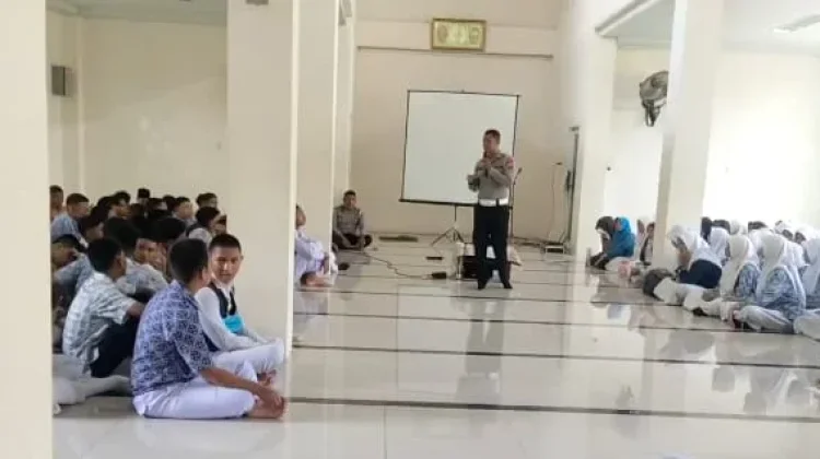 Siswa Sekolah di Banda Aceh Dapat Edukasi Keselamatan Berlalu Lintas saat MPLS