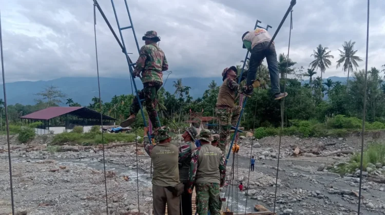 TNI Percepat Pembangunan Proyek Jembatan Gantung Perintis di Aceh Tenggara