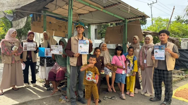 Mahasiswa KKN USK Edukasi Tas Siaga Bencana dan GERADAM Warga Cut Langien
